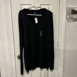 Men’s old Navy sweater